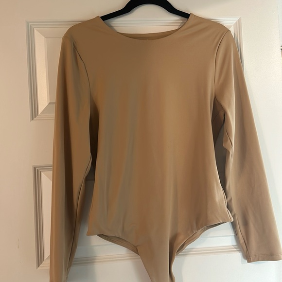 Nuuds Bodysuit Size L Tan Long Sleeve Snap Closure - Picture 1 of 3